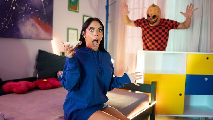 [FakeHubOriginals] - Halloween Night Prank: Megan Fiore’s Facial and Masturbation - Max Dior - Megan Fiore